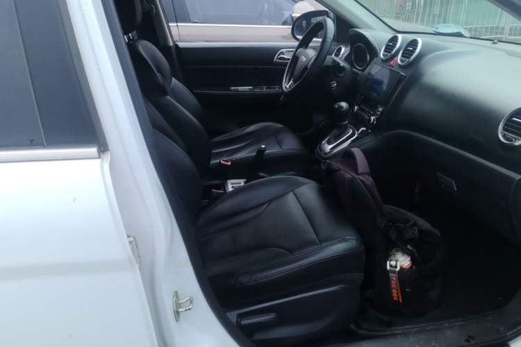 Used Haval H6 2016 Upgraded Model 1.5T Automatic Two-Wheel Drive Elite Version Right Front Seat