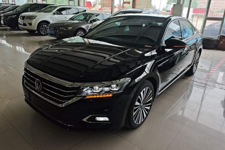 Used Volkswagen Passat 2020 Revised Version 330TSI Luxury Edition China VI Standard