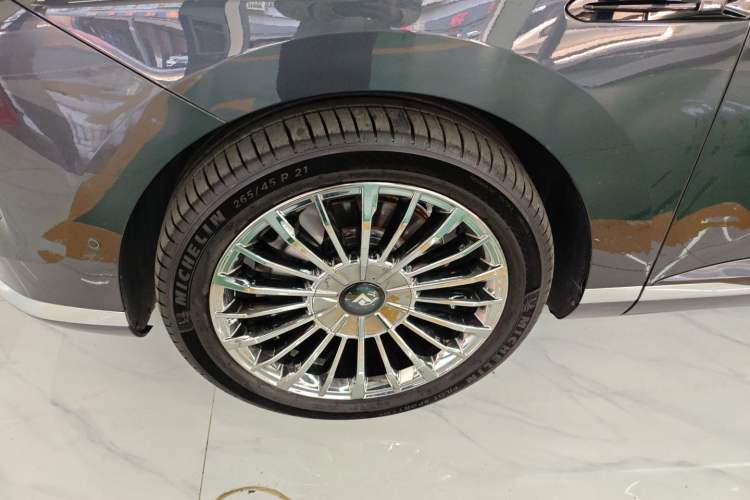 Used Hyptec HL 2025 700 Ultra Six-Seater All-Wheel-Drive LiDAR Version