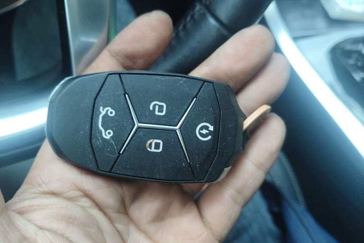 Used Lynk & Co 01 2019 2.0T Two-Wheel-Drive Pro Version China VI Standard
