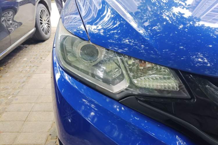 Used Honda Fit 2014 1.5L LX CVT Comfort Model Right Front Headlight