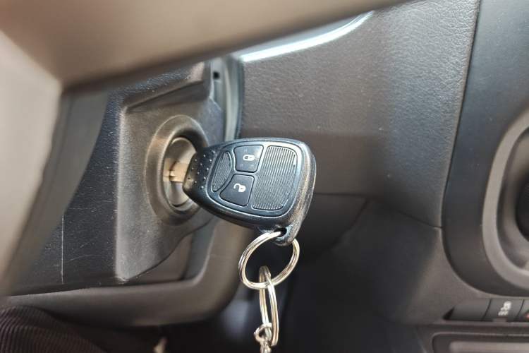 Used Jeep Compass 2013 2.4L four-wheel-drive sport version
