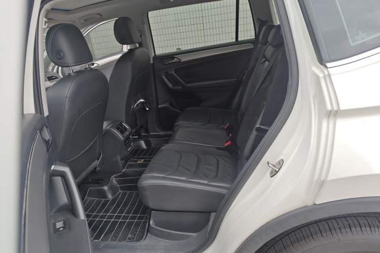 Used Volkswagen Tiguan L 2019 330TSI Automatic Two-Wheel Drive Panoramic Comfort Edition China V Standard