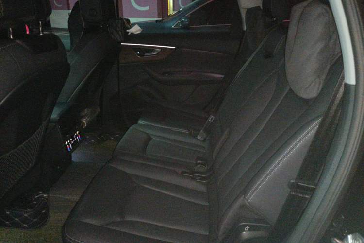 Used Audi Q7 2024 55 TFSI quattro S line Sport model