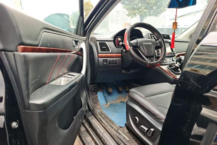 Used Haval H6 2015 Revised Version Sport Edition 1.5T Manual Transmission Two-Wheel Drive Elite Grade