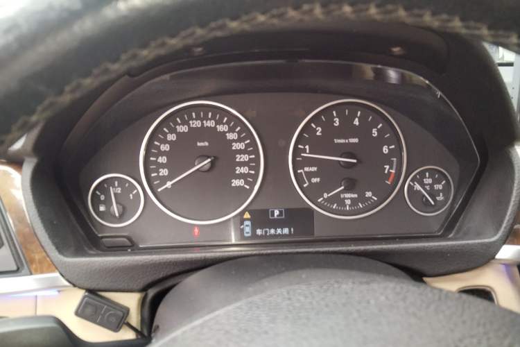 Used BMW 3 Series 2013 320Li Fashion Model
