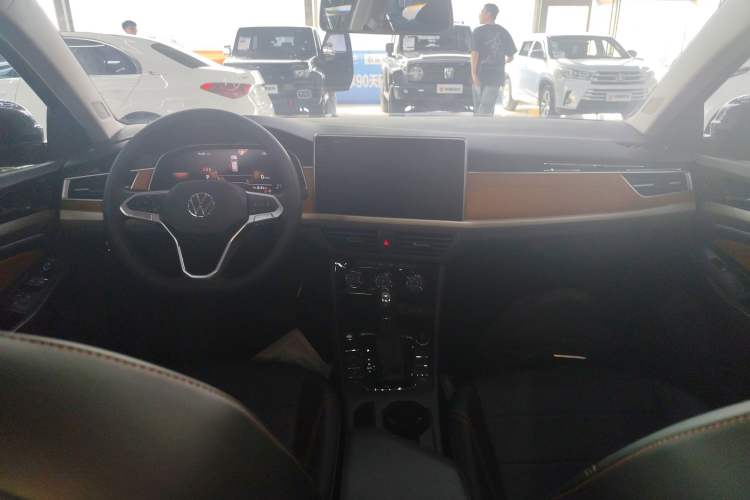 Used Volkswagen Bora 2024 280TSI DSG Comfort Edition
