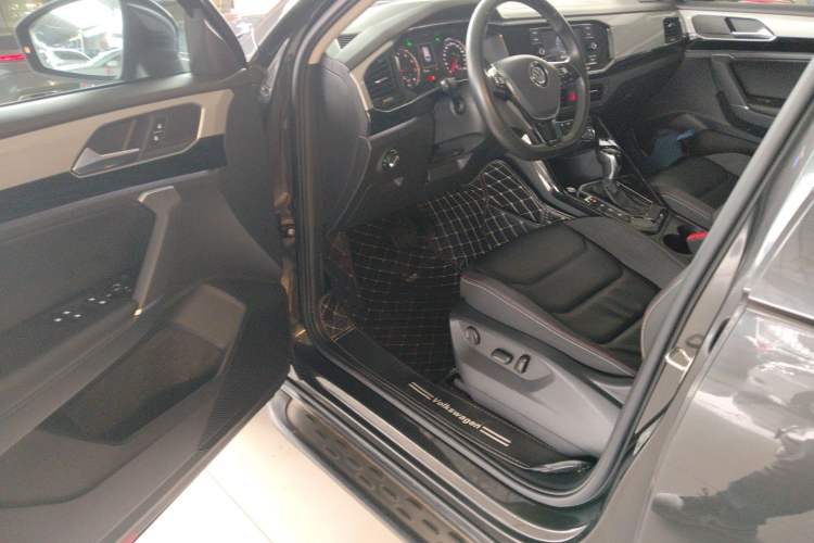 Used Volkswagen Tayron 2019 330TSI Two-Wheel Drive Luxury Model China VI Standard
