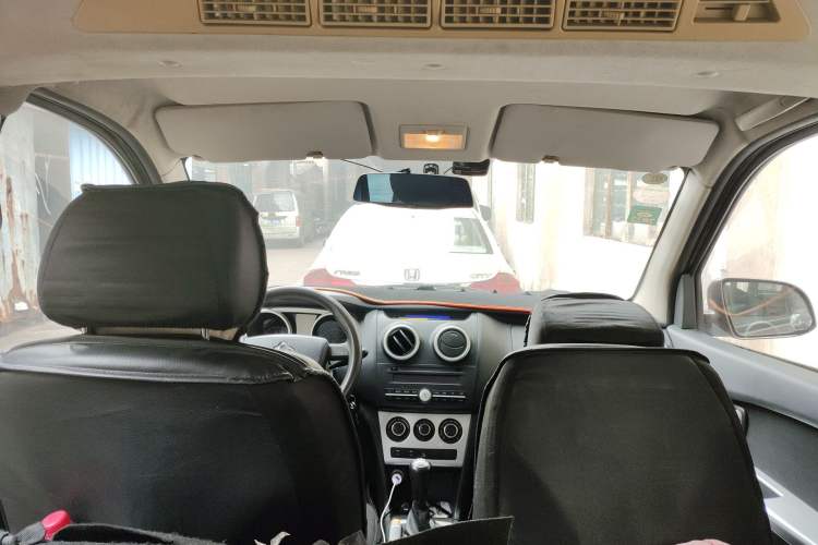 Used CHANGAN KAICHENG Ounuo S 2014 1.5L Base Version
