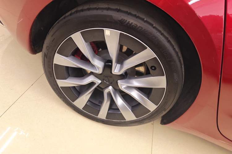 Used Tesla Model 3 2023 Long-Range All-Wheel-Drive Version
