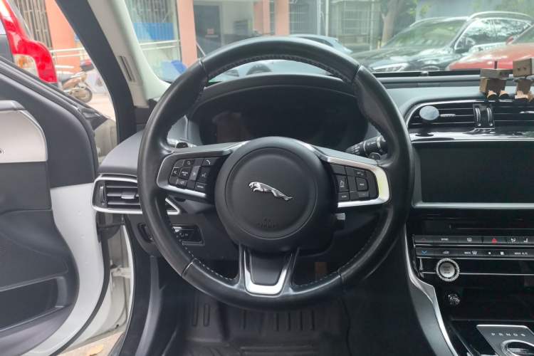 Used Jaguar XEL 2018 2.0T 250 PS Premium Edition
