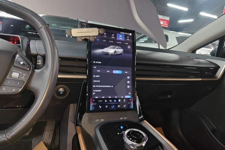 Used Toyota bZ3 2023 616 km Long-Range Premium
