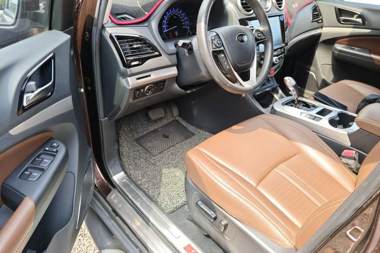 Used BYD S7 2016 2.0T Automatic Prestige Edition Driver Seat