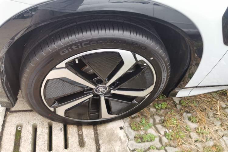 Used BYD Song L EV 2025 Intelligent Driving Version 662 km LiDAR Excellence Edition