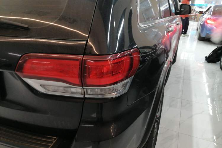 Used Jeep Grand Cherokee 2020 3.0L Professional Navigation Edition