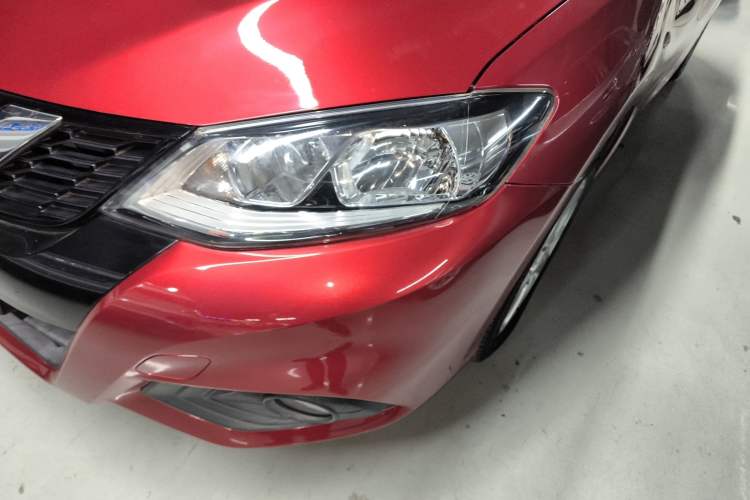 Used Nissan Tiida 2019 1.6L CVT Cool Edition China VI Standard Left Front Headlight