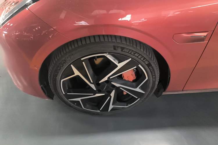 Used Lynk & Co Z10 2025 95 kWh 702 km All-Wheel Drive Intelligent Driving Ultra Exterior 4