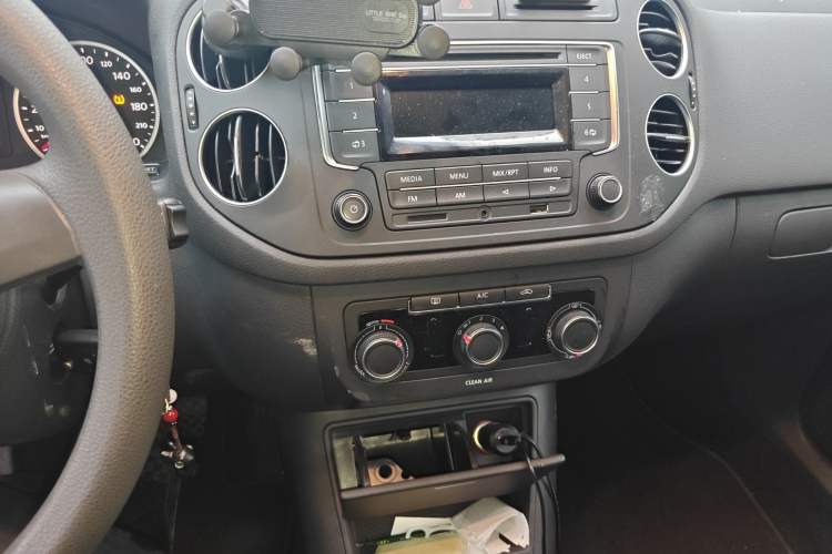 Used Volkswagen Tiguan L 2016 300TSI Automatic Two-Wheel Drive Trend Edition
