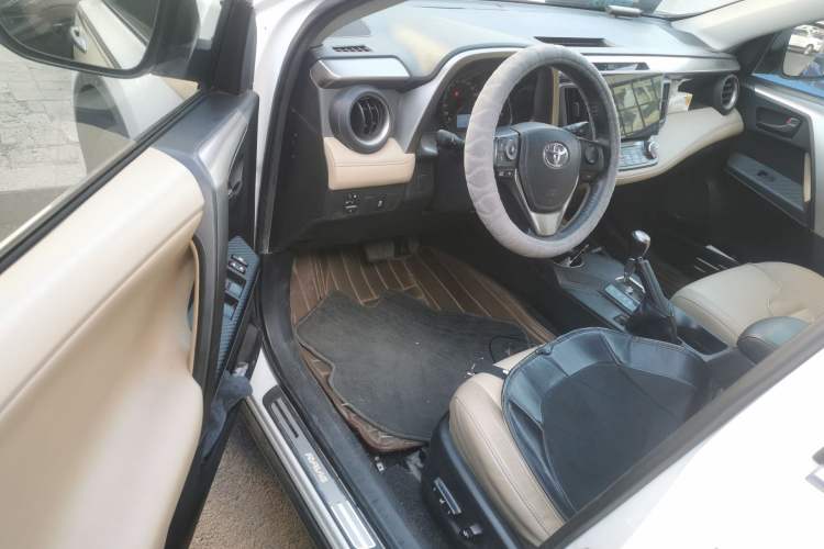 Used Toyota RAV4 2013 2.5L Automatic 4x4 Elite Edition
