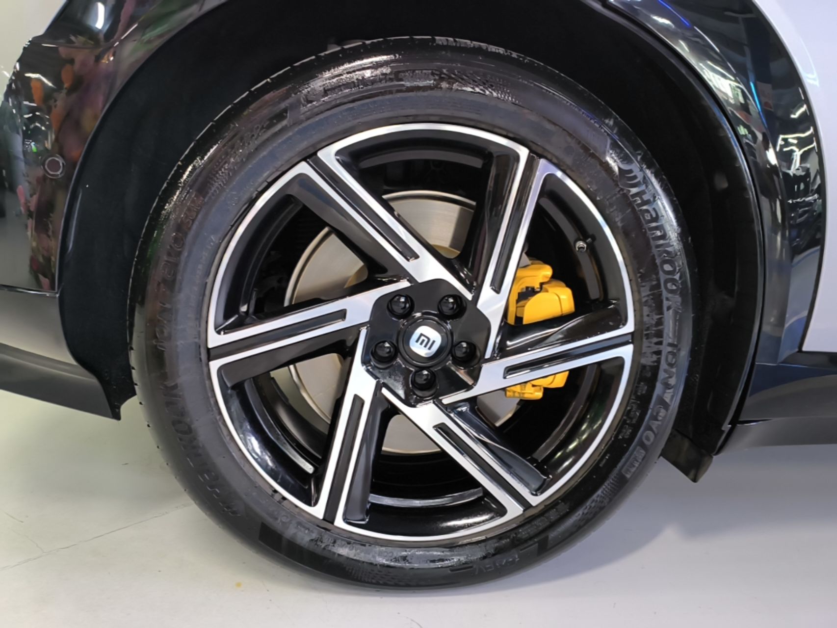 Xiaomi Auto YU7 2025 Ultra-Long Range All-Wheel Drive Pro Version — снимка 11