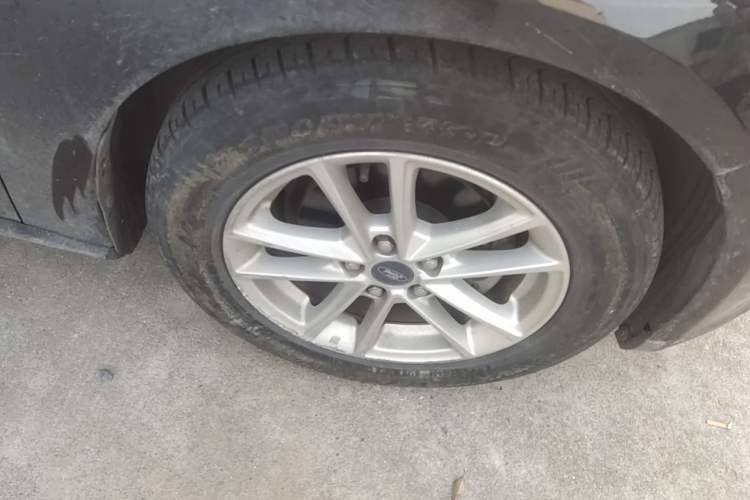 Used Ford Focus 2015 Sedan 1.6L Automatic Trend Model
