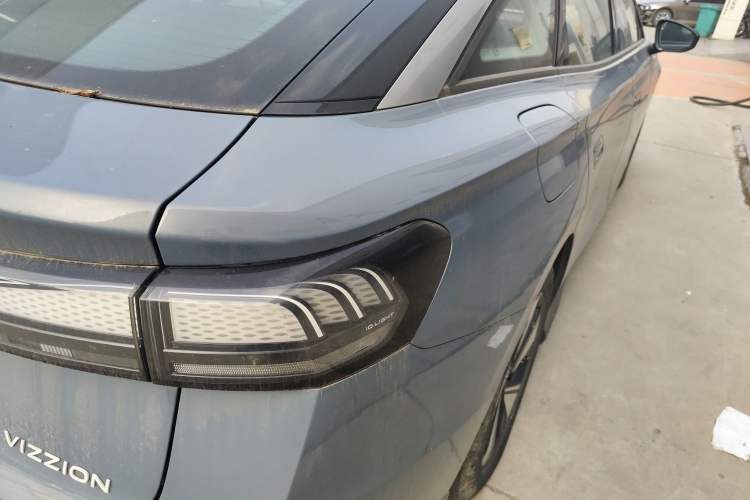 Used Volkswagen ID.7 VIZZION 2024 AIR model Right Rear Taillight