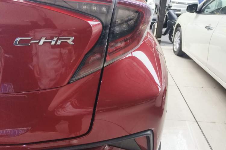 Used Toyota C-HR 2018 2.0L Luxury Edition China VI Standard
