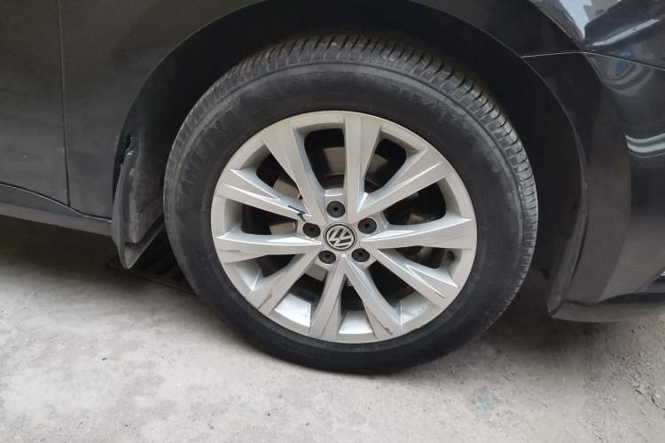 Used Volkswagen Lavida 2017 1.6L Automatic Comfort Edition