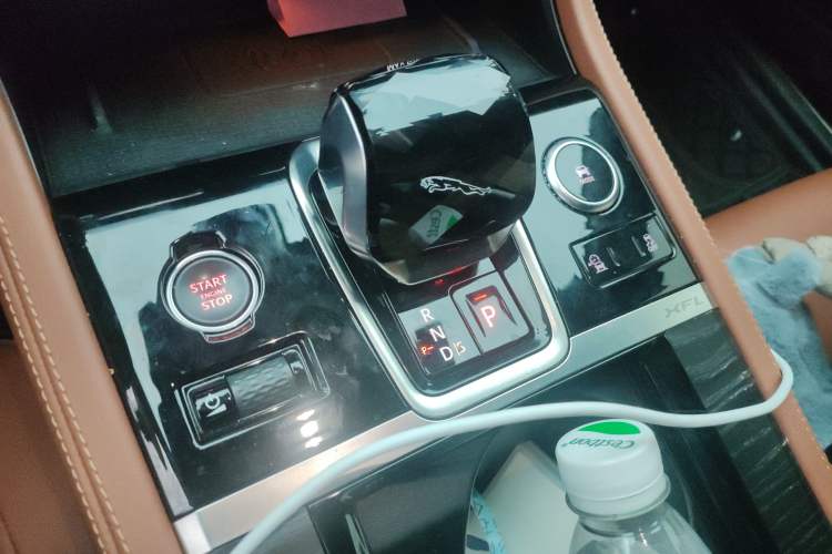 Used Jaguar XFL 2021 XFL 2.0T P250 All-Wheel-Drive Shimmering Black Sport Edition
