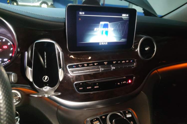 Used Mercedes-Benz V-Class 2018 V 260 L Prestige Extended Version China VI