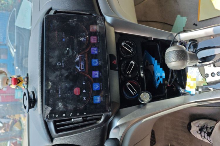 Used Venucia T70 2016 2.0L CVT Smart Choice Edition Audio And AC Panel