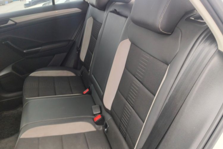 Used Volkswagen T-ROC 2020 230TSI DSG Two-Wheel Drive Advanced Version Left Rear Seat