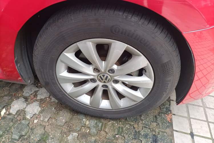Used Volkswagen Beetle 2014 1.2TSI Fashion Edition Right Front Wheel Hub