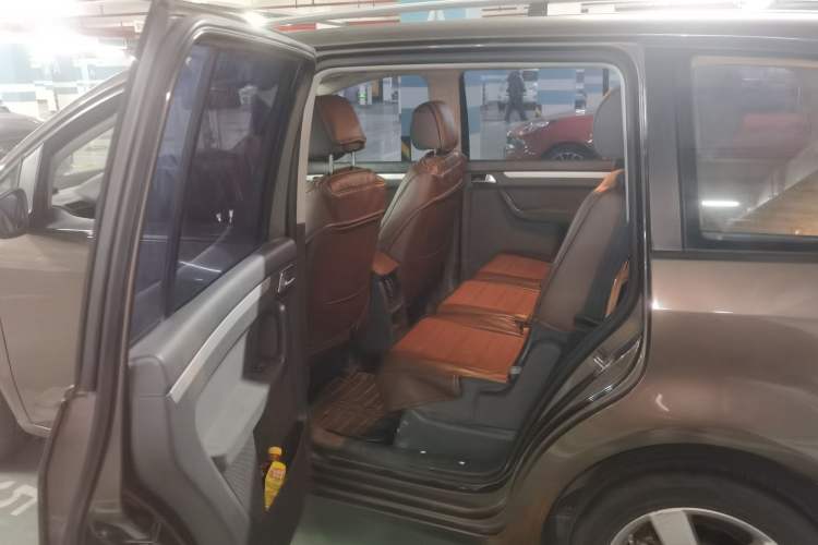 Used Volkswagen Touran 2013 1.4T Manual Fashion Edition 5 Seats