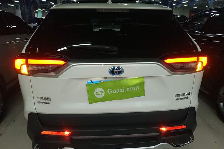 Used Toyota RAV4 2020 Dual-Motor 2.5L E-CVT Four-Wheel Drive Flagship Edition Rear