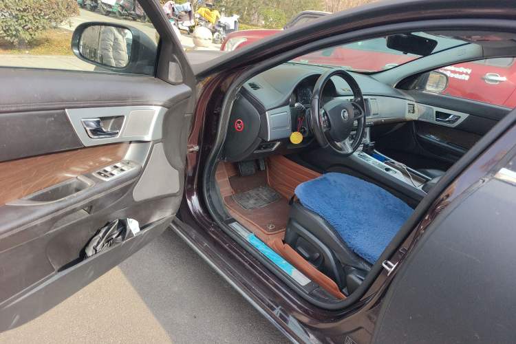 Used Jaguar XF 2013 XF 2.0T Luxury Edition
