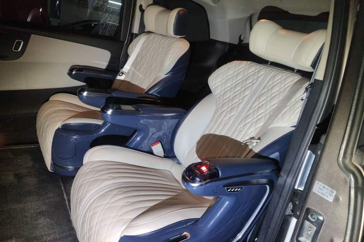 Used Huasong 7 2015 2.0T Automatic Comfort Model