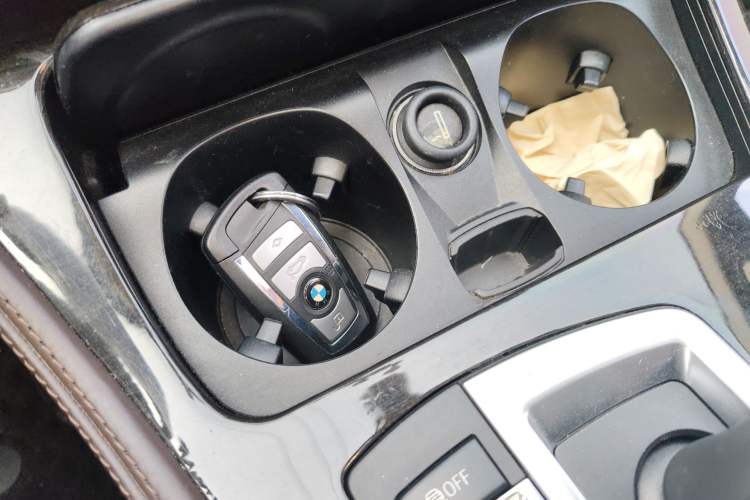 Used BMW 5 Series 2014 525Li Luxury Design Package