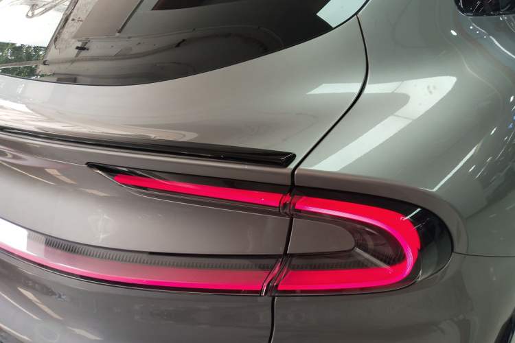 Used Xiaomi Auto YU7 2025 Ultra-Long Range All-Wheel Drive Pro Version
