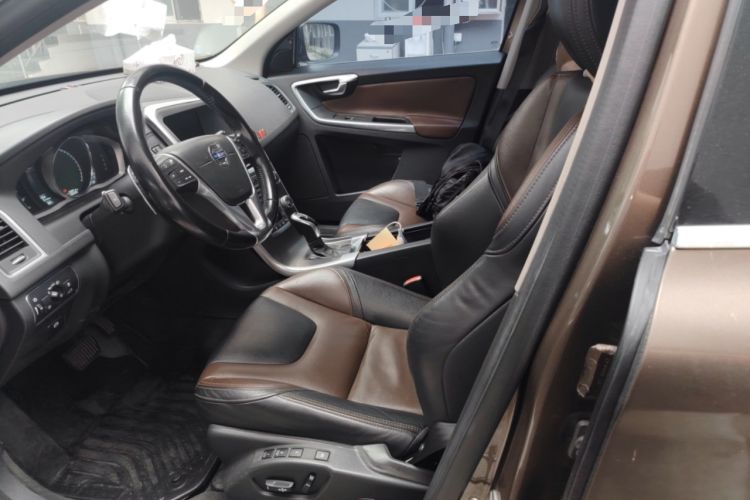 Used Volvo XC60 2015 T5 AWD Smart Drive Edition Left Front Seat