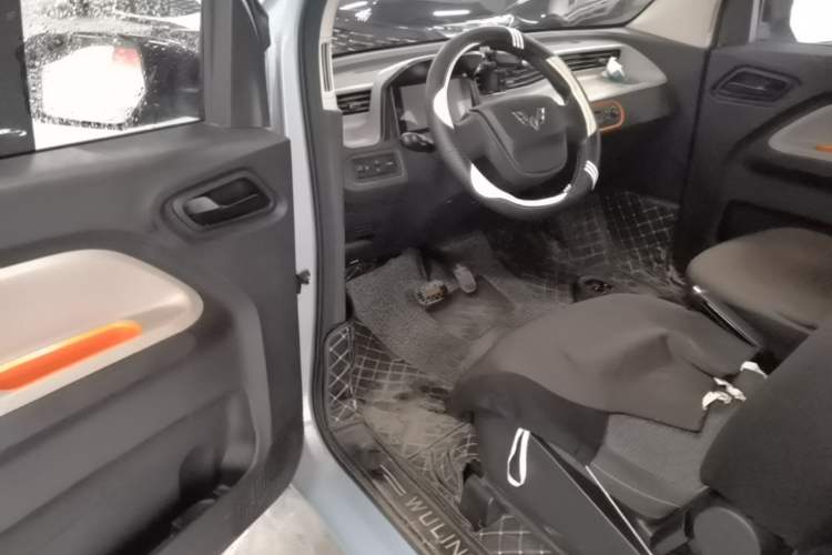 Used Wuling Hongguang MINIEV 2020 Lite Version Lithium Iron Phosphate