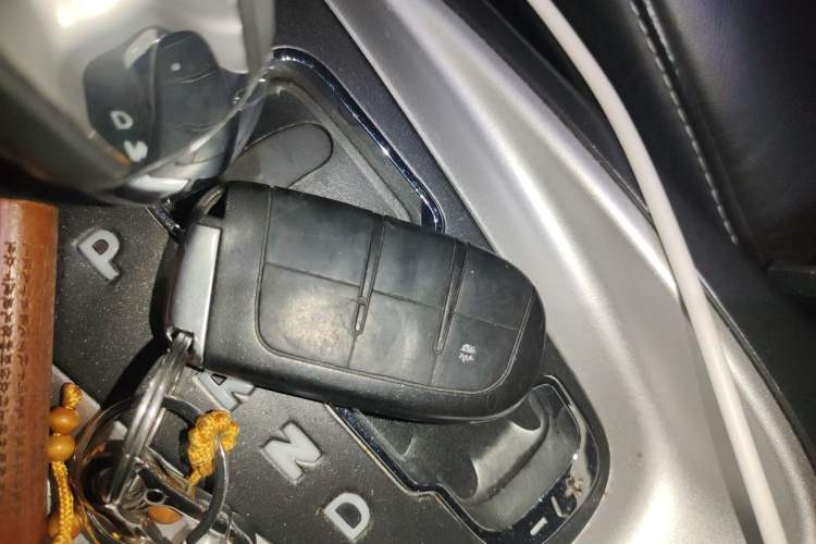 Used Dodge Journey 2013 2.4L Two-Wheel Drive Luxury Version