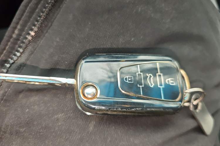 Used Roewe 350 2013 350C 1.5L Automatic Xunyue Edition
