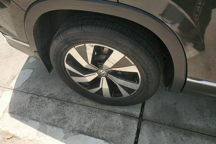 Used Volkswagen Tayron 2020 330TSI Two-Wheel Drive Luxury Smart Connectivity Version
