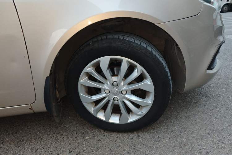 Used Geely Auto Vision 2016 1.5L Manual Happiness Edition Right Front Wheel Hub