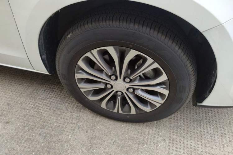 Used Buick GL8 2021 Land Cruiser Executive Class 652T Comfort Model
