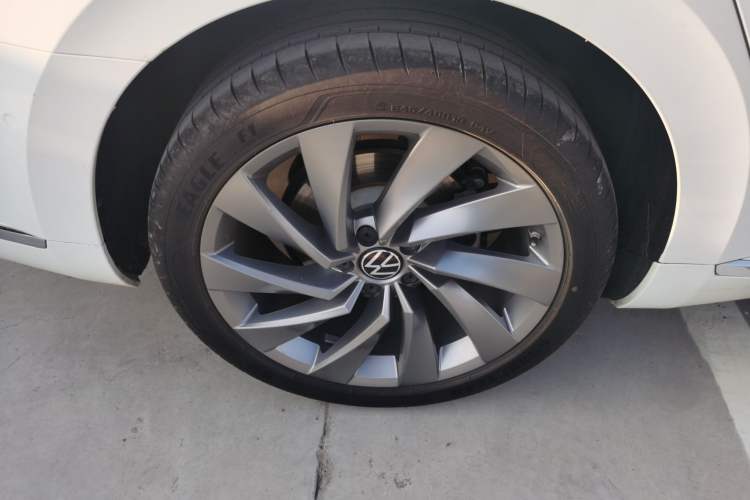 Used Volkswagen FAW-Volkswagen CC 2021 380TSI Striking Edition Right Rear Wheel Hub