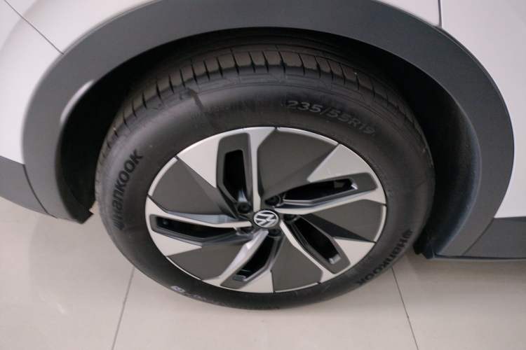Used Volkswagen ID.4 CROZZ 2024 Pure Edition Limited Edition Right Rear Wheel Hub