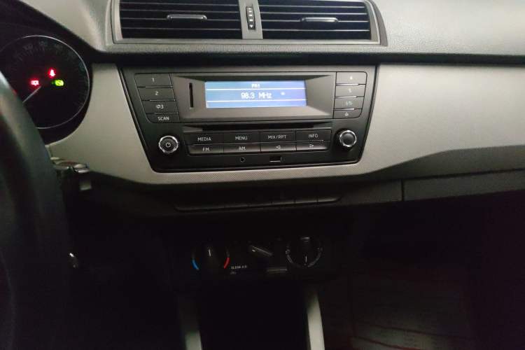 Used Skoda Fabia 2015 1.6L Automatic Sport Edition
