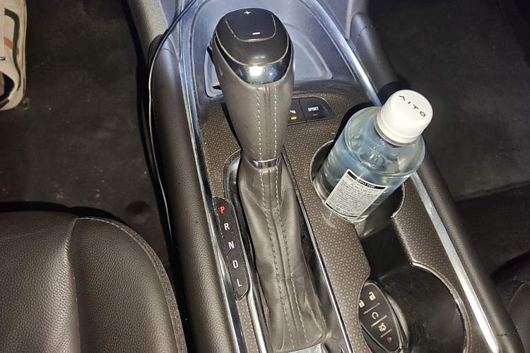 Used Chevrolet Malibu XL 2018 530T Automatic Ruiyi Edition Gear Lever